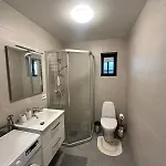 New And Bright Near Zoo And Kjevik Airport *