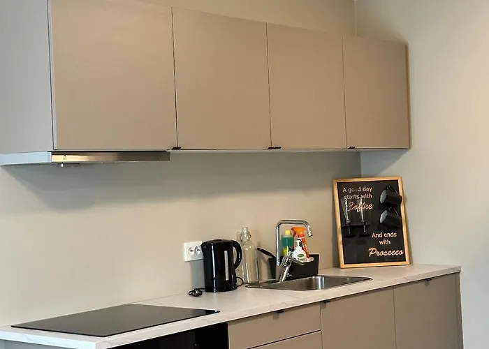 Apartment New And Bright Near Zoo And Kjevik Airport
